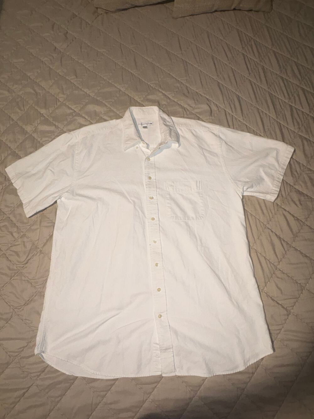Cutter & Buck Men's XL White Button Down Short Sleeve Shirt